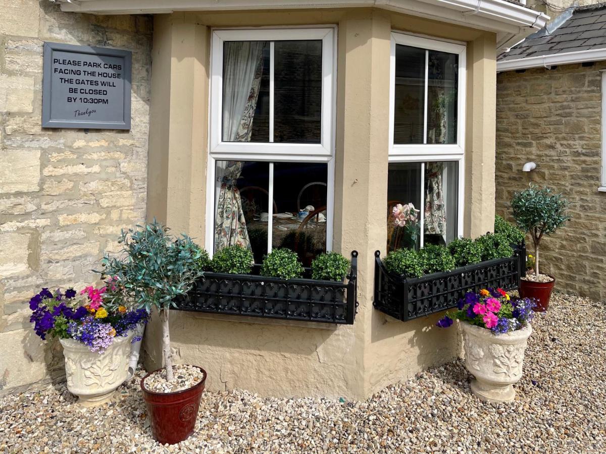 Apsley Villa Guest House. Cirencester Exteriör bild